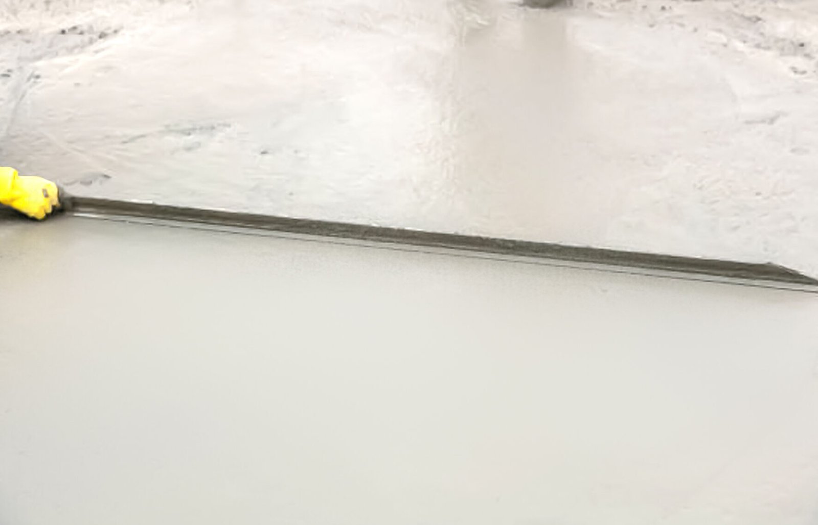 عزل خرسانة رغوية بعقلة الصقور