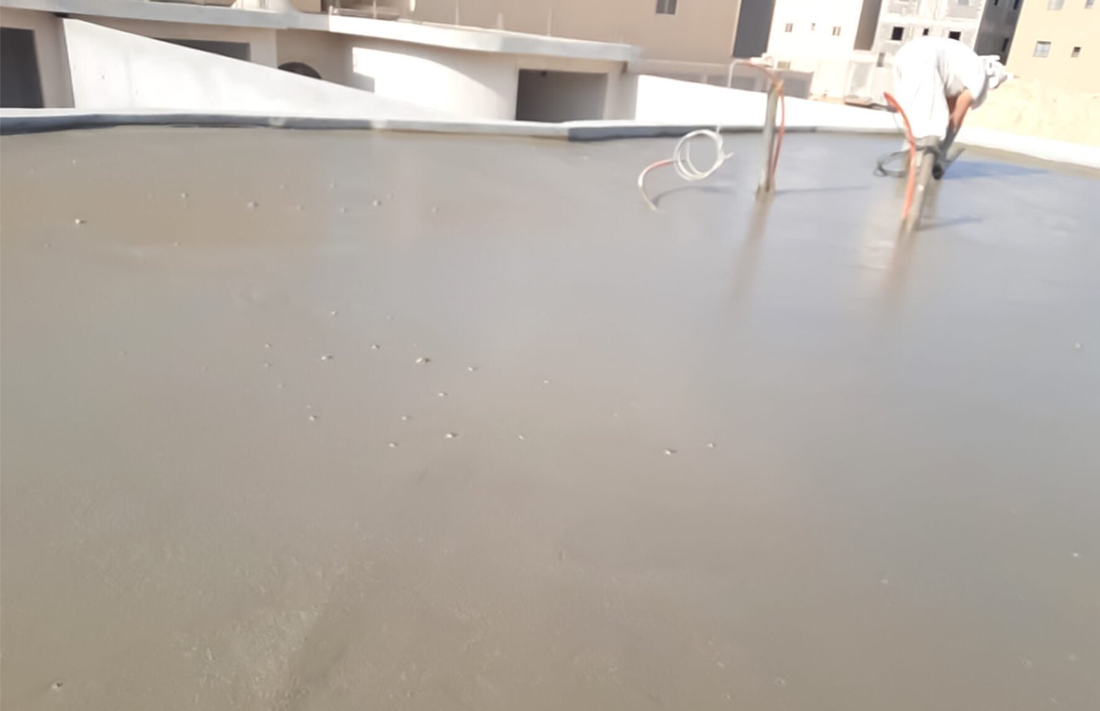 عزل خرسانة رغوية بالرس