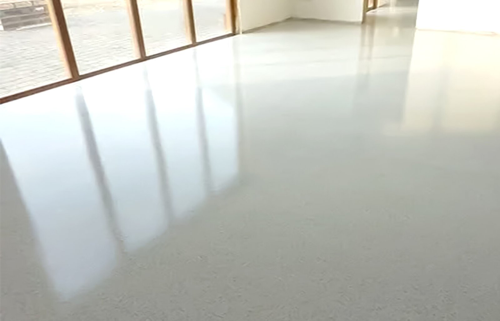 عزل اسطح ايبوكسي بالرس
