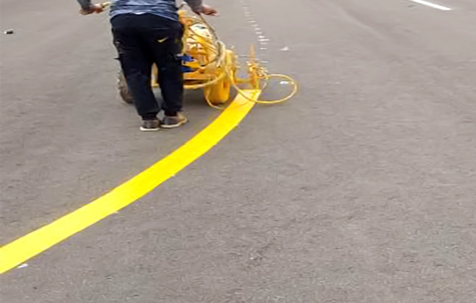 اعمال وتخطيط الاسفلت بالشماسية